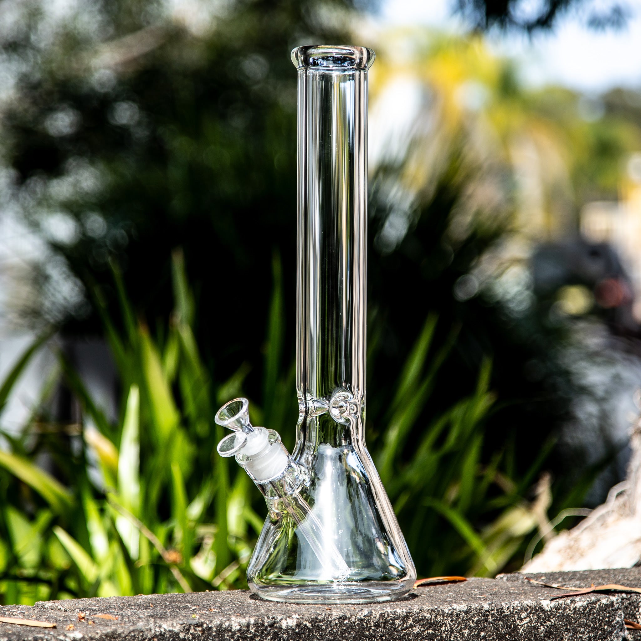 Clear glass beaker bong at Easy shop in Australia.