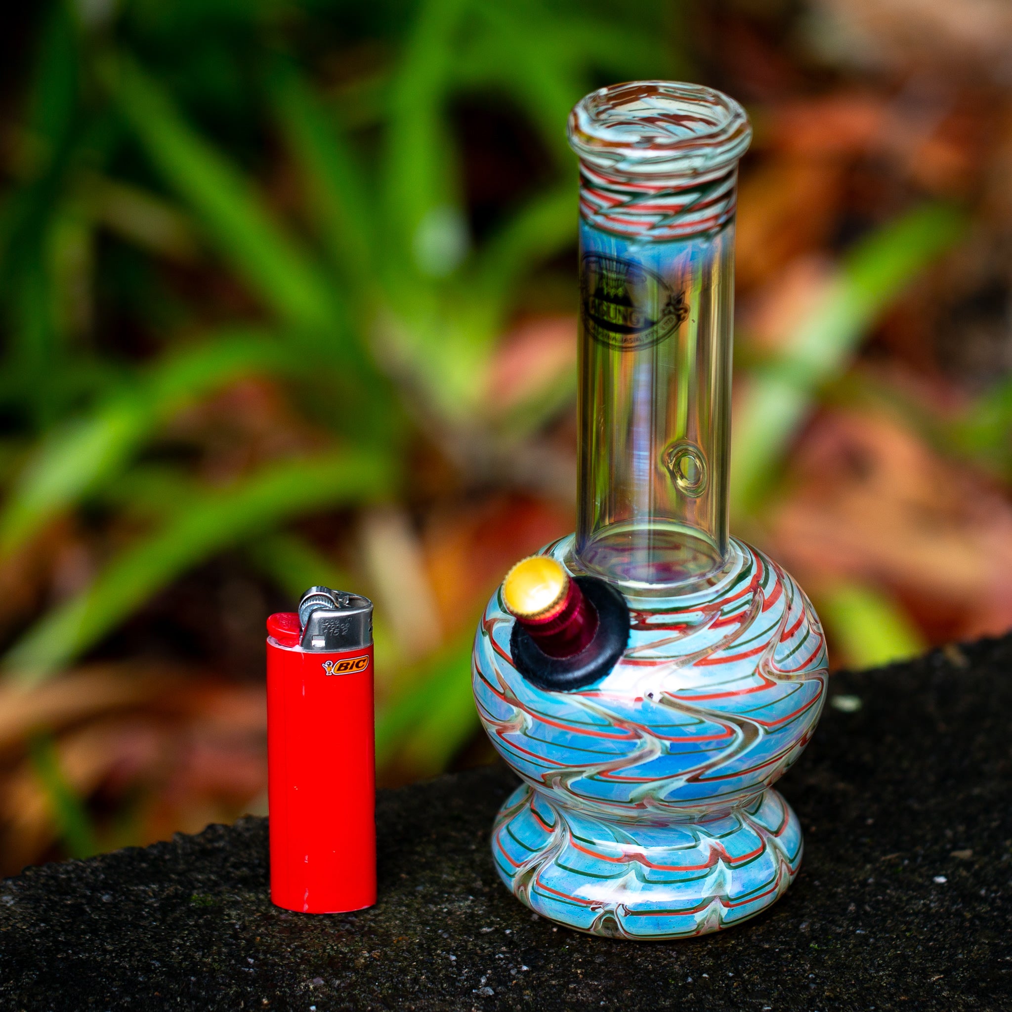 Beautiful small glass bubble bong from Agung Australia.