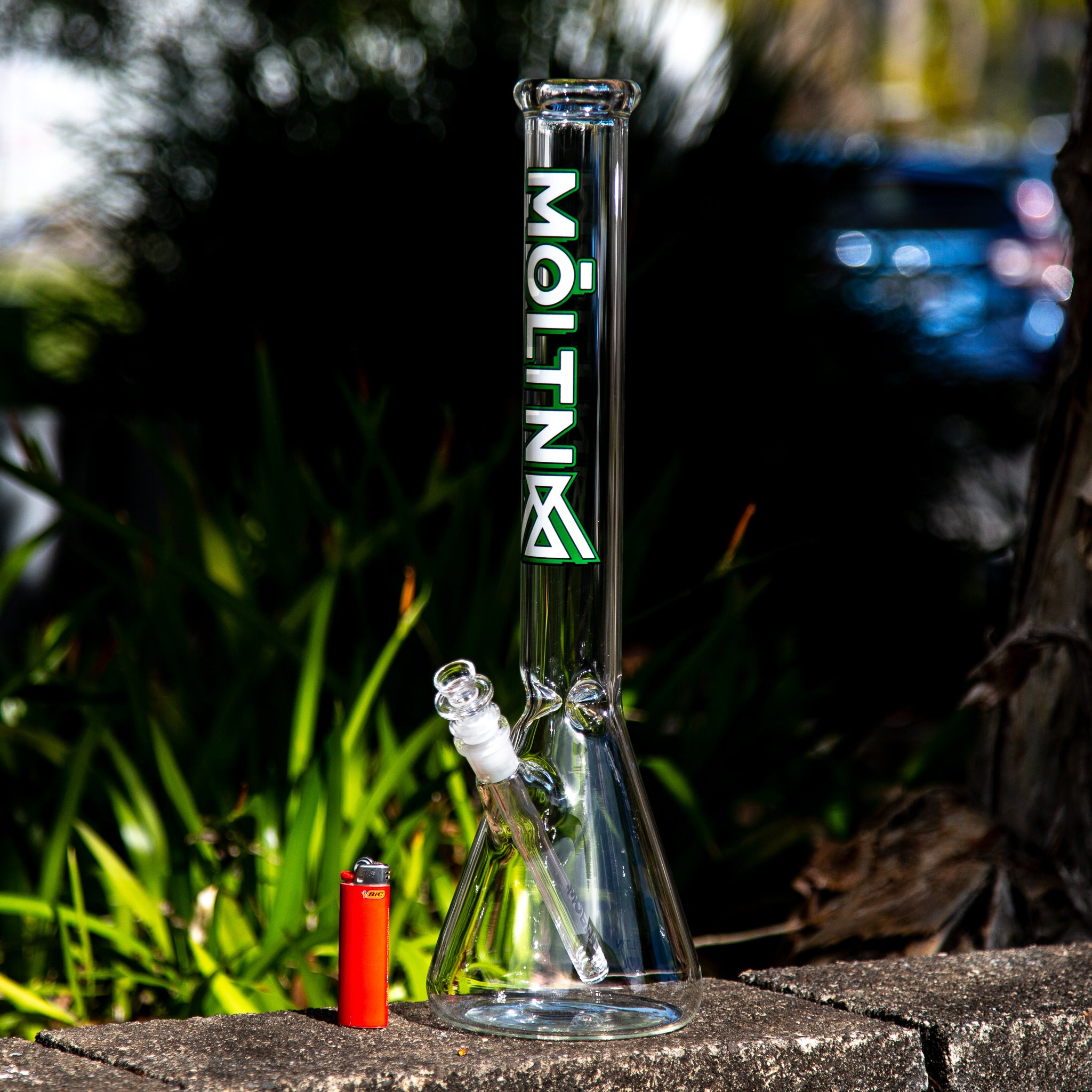 Móltn Glass 45cm Beaker Bong Bold Logo Green